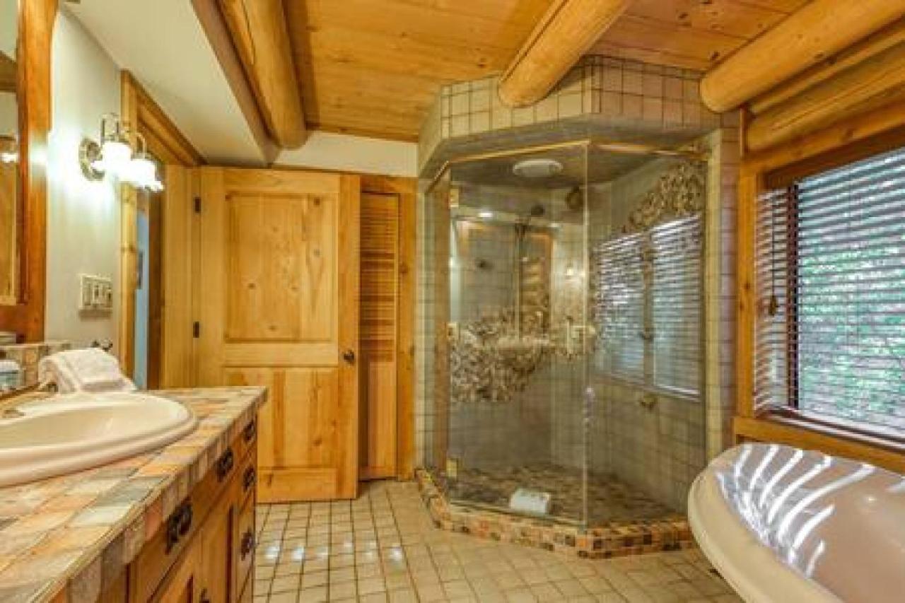 Eagles Nest - Natural Log Cabin With Guest House Idyllwild Eksteriør bilde